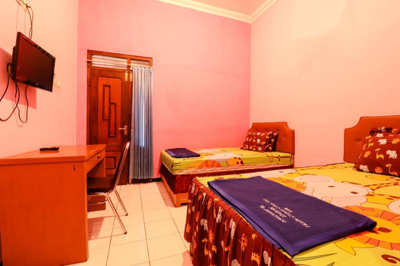 The Joglo Family Hotel Magelang Exteriör bild