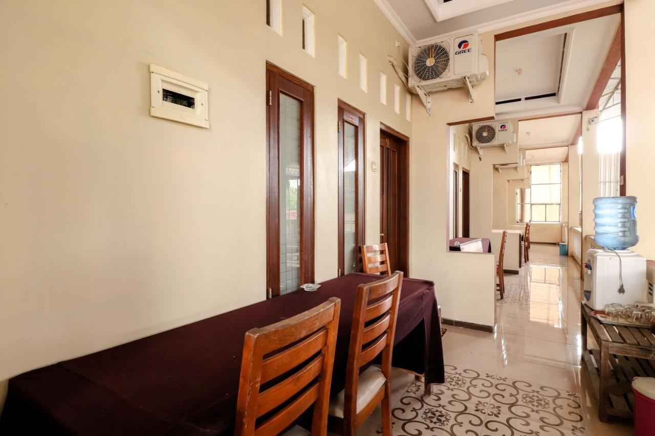 The Joglo Family Hotel Magelang Exteriör bild