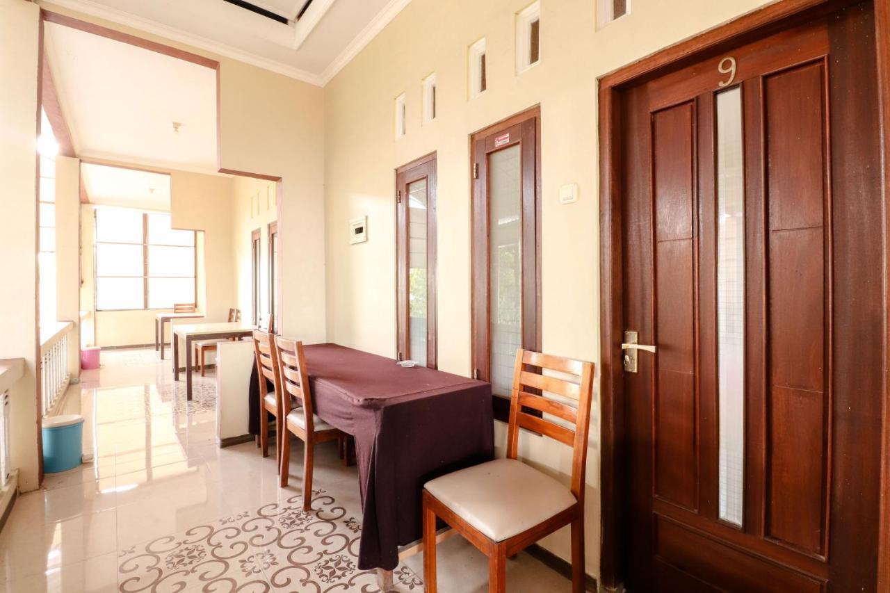 The Joglo Family Hotel Magelang Exteriör bild