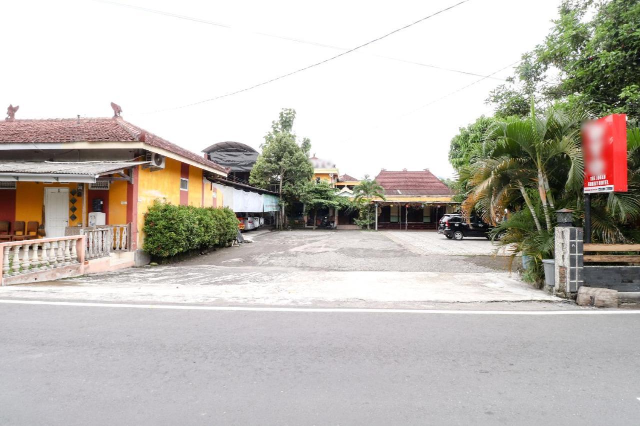 The Joglo Family Hotel Magelang Exteriör bild