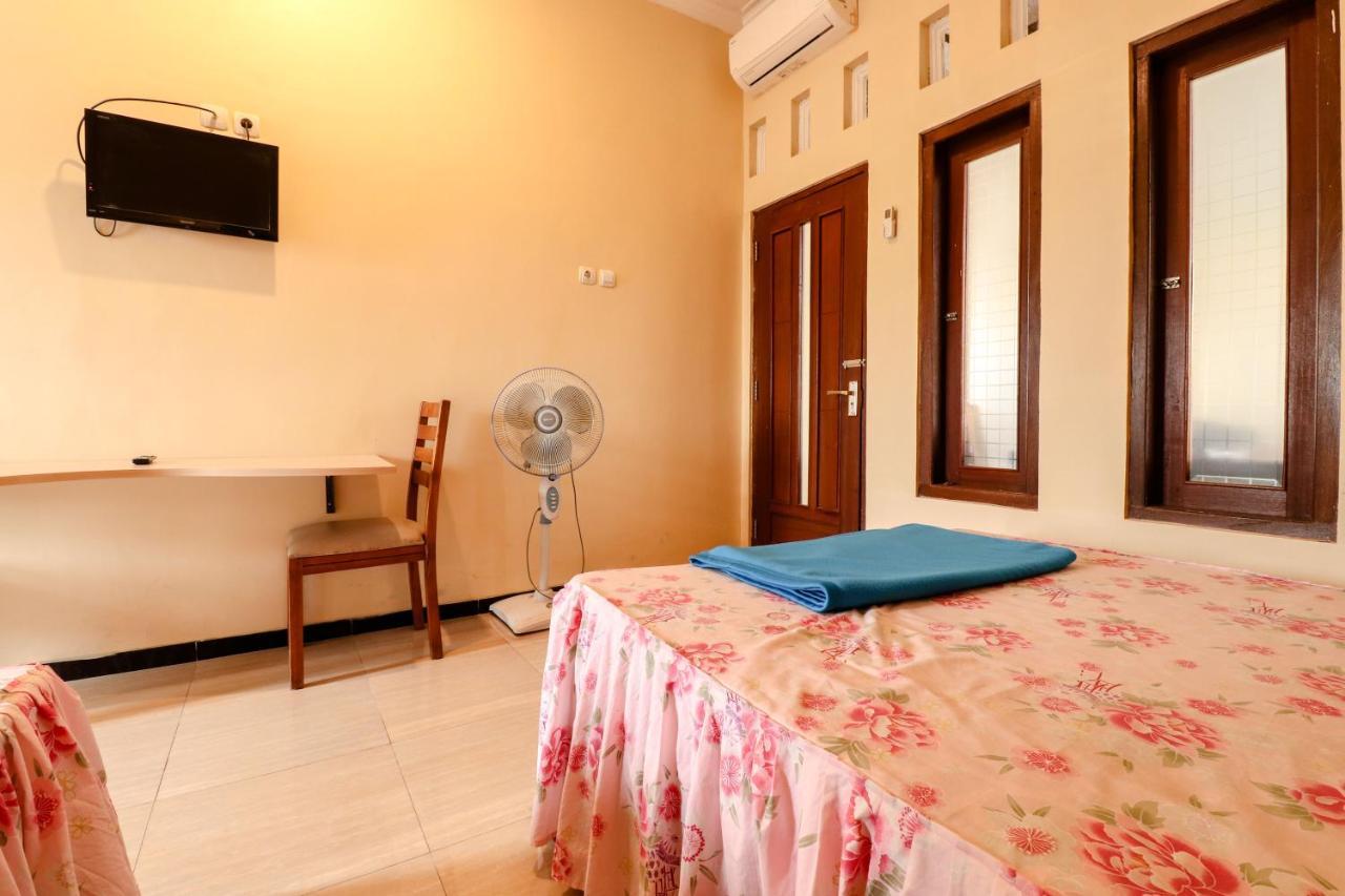 The Joglo Family Hotel Magelang Exteriör bild